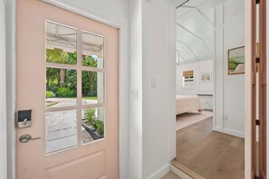 1 quarto, ferros/tábuas de passar roupa, acesso à internet