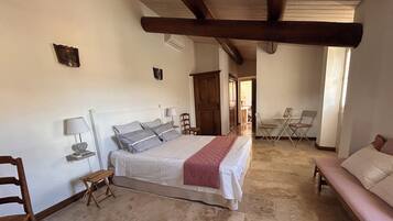 1 chambre, fer et planche Ă repasser, accĂšs Internet, draps fournis