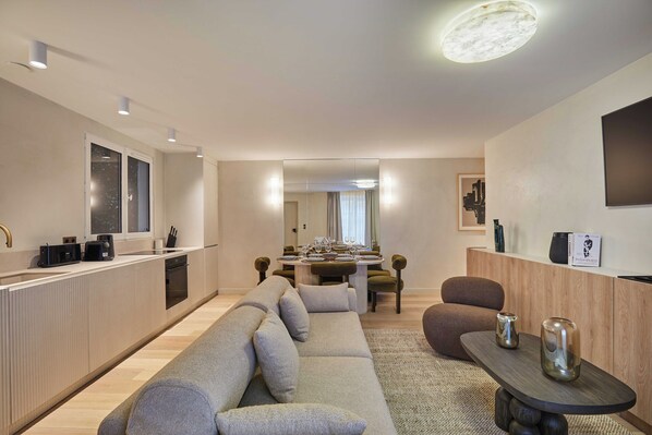 Apartment | Living area