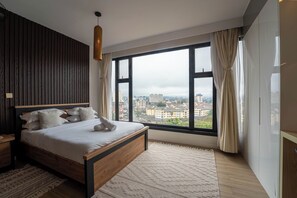 1 bedroom, desk, iron/ironing board, free WiFi - Air Conditioned  Modern Sundown Studio At Avana (Nairobi)
