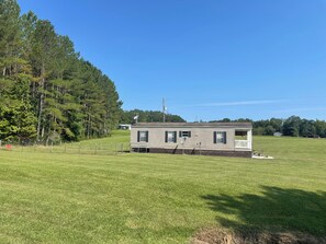 Exterior - Tranquil cottage with AC in Crystal Springs (Crystal Springs)