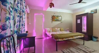 Elegance Inn-A Charming 2BHK flat for Family