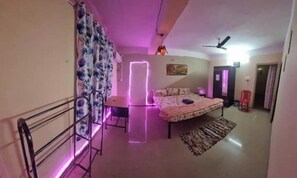 1 bedroom, internet, bed sheets