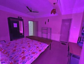 1 chambre, accès Internet, draps fournis