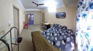 1 quarto, acesso à internet, roupa de cama