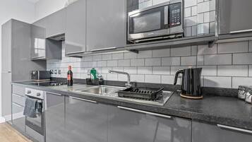 Fridge, microwave, oven, stovetop