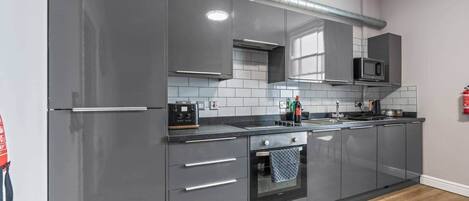 Fridge, microwave, oven, stovetop