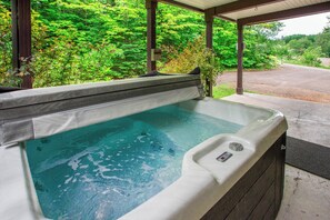 Bain à remous extérieur