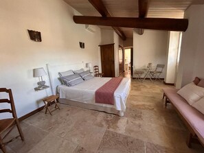 Chambres insonorisées, fer et planche à repasser, Wi-Fi gratuit
