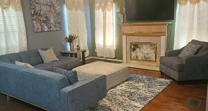 Short-Term Rentals - Atlanta, Near GWCC, Ga. Aquarium & Mercedes-Benz Stadium!