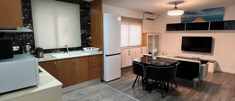 Microwave, oven, stovetop, dishwasher