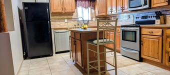 Desert Gem on 1 Acre 2bed/1 bath