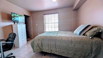 2 bedrooms, desk, iron/ironing board, Internet