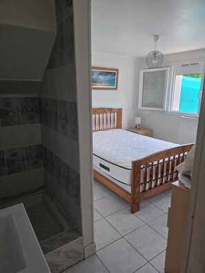 2 Schlafzimmer, Bügeleisen/Bügelbrett, WLAN