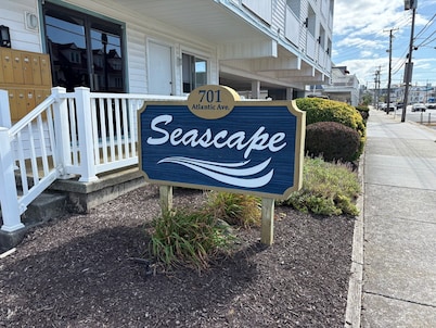 Beach block condo minutes to the boardwalk in Ocean City - Perfect for a getaway