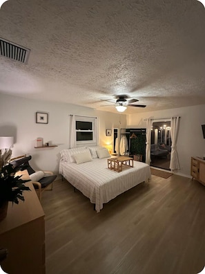 1 bedroom, iron/ironing board, internet, bed sheets