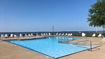 Piscina externa, piscina aquecida