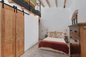 3 عدّة غرف نوم ومكواة/لوح كي وسرير سفر وواي فاي مجانًا