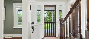 Super Cozy 5 Acre Farmhouse in Luray - Close to Everything