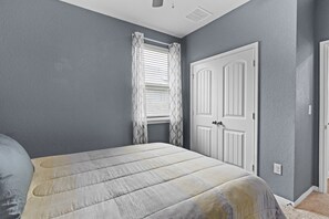 4 Schlafzimmer, Bügeleisen/Bügelbrett, WLAN, Bettwäsche