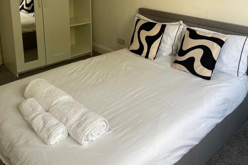 Privategarden- Freeparking- wd- 2br- Wifi