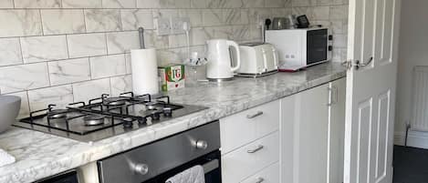 Fridge, microwave, oven, stovetop