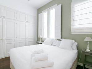Apartment, Smoking | 3 bedrooms