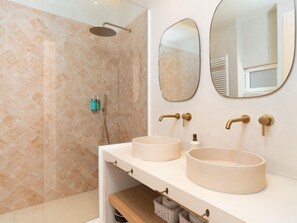House, Smoking | 3 bedrooms