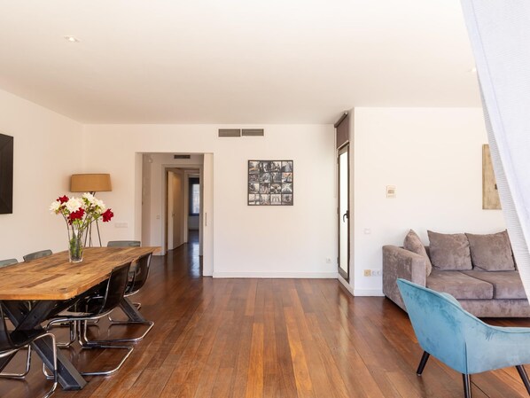 2 bedrooms - Apartamento Tico con Terraza (Barcelona)