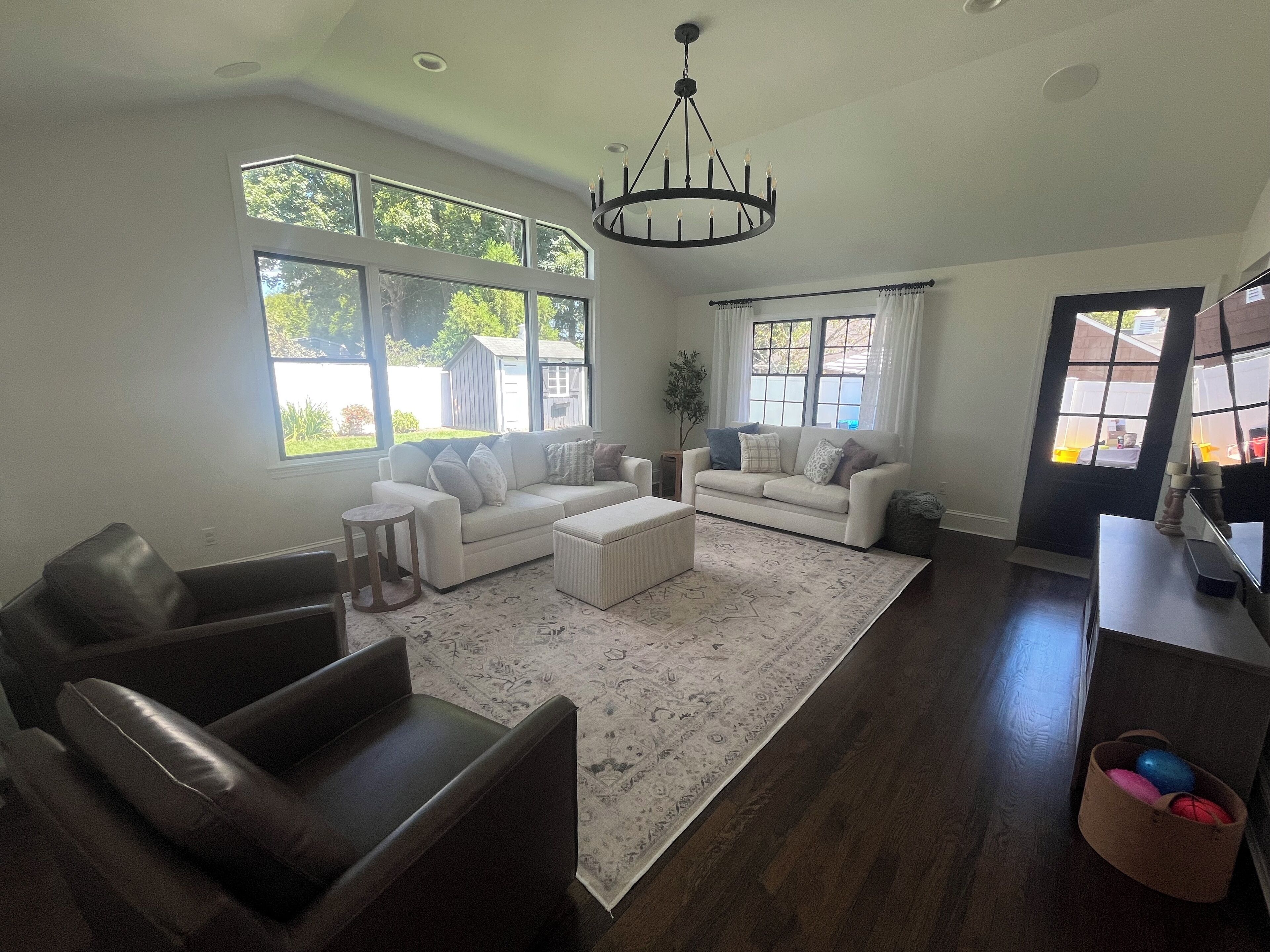 Télévision, cheminée