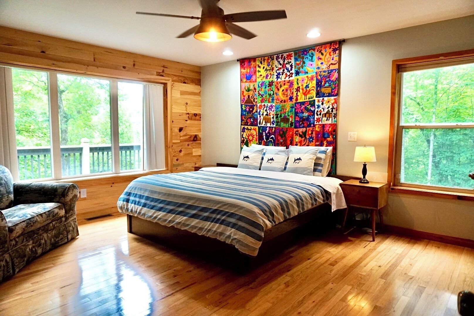 4 bedrooms, iron/ironing board, free WiFi, bed sheets