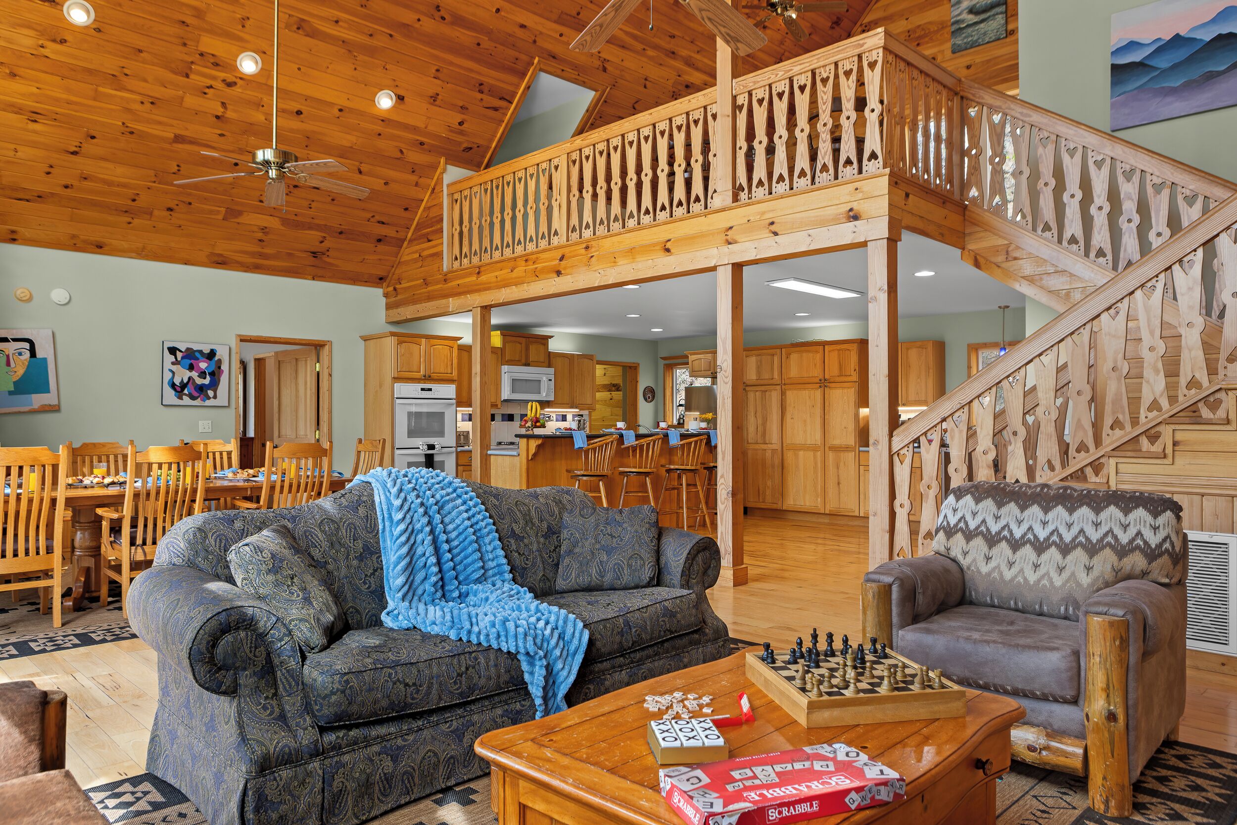 Smart TV, fireplace, DVD player, books