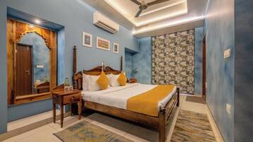 1 bedroom, iron/ironing board, Internet, bed sheets