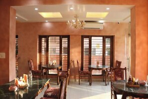 Dining - Premium Balcony Room (Jaipur)