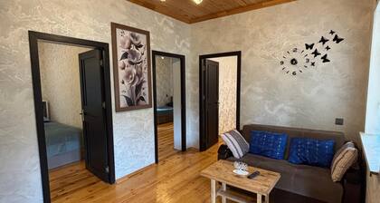 Glow Cabin Guba – Cozy Retreat with Mountain Views and Modern Comfort