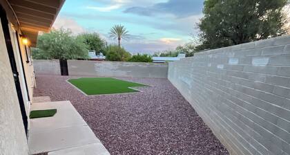 Family Casita in the Sonoran Desert - Nearby Park, Trails, Shops & Restaurants