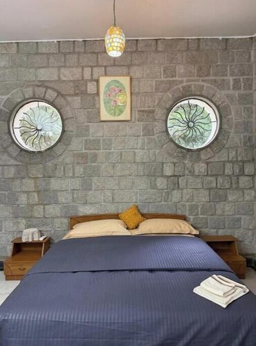 1 room + Lounge area/Kitchenette/terrace in Ulsoor