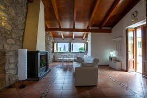 Apartment, City View | Living area