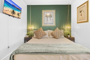 4 bedrooms, iron/ironing board, WiFi, bed sheets