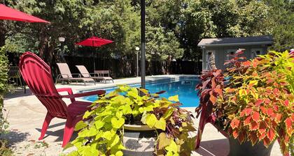 Staffed gated estate with Pool and Hot tub