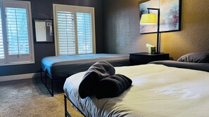 6 dormitorios, tabla de planchar con plancha, wifi y ropa de cama