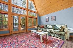 智能电视、壁炉