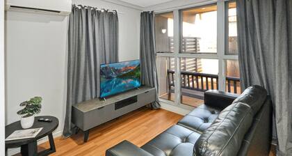 Supersized Studio Inexpensive 1x1