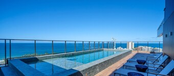 Apartments in a Building With a Pool 800m From the Beach in Salvador - EDF