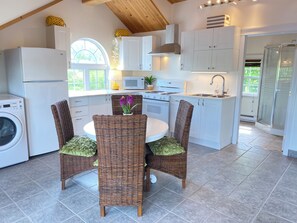 Private kitchen - On the Rocks Gagetown NB "The Chalet Experience" 3 Waterfront Vacation Rentals (Gagetown)