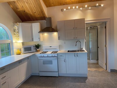 On the Rocks Gagetown NB "The Chalet Experience" 3 Waterfront Vacation Rentals