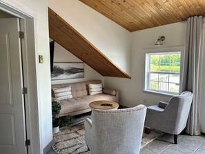Living area - On the Rocks Gagetown NB "The Chalet Experience" 3 Waterfront Vacation Rentals (Gagetown)