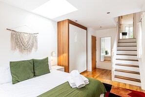 1 habitación, tabla de planchar con plancha y internet 