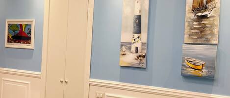 컴포트 아파트 | 객실 내 금고, 노트북 작업 공간, 방음 설비, 다리미/다리미판