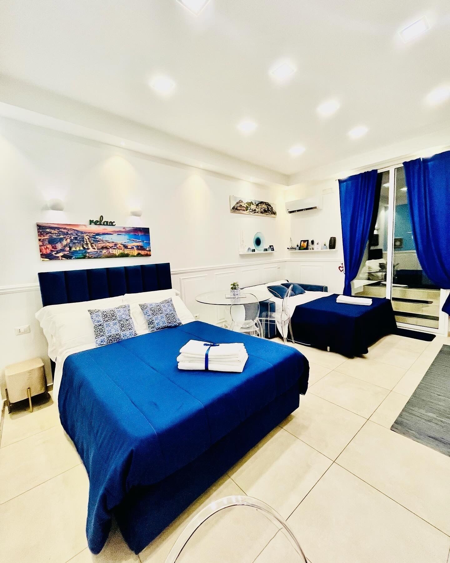 Comfort Apartment | Peti besi dalam bilik, ruang kerja komputer riba, kalis bunyi 